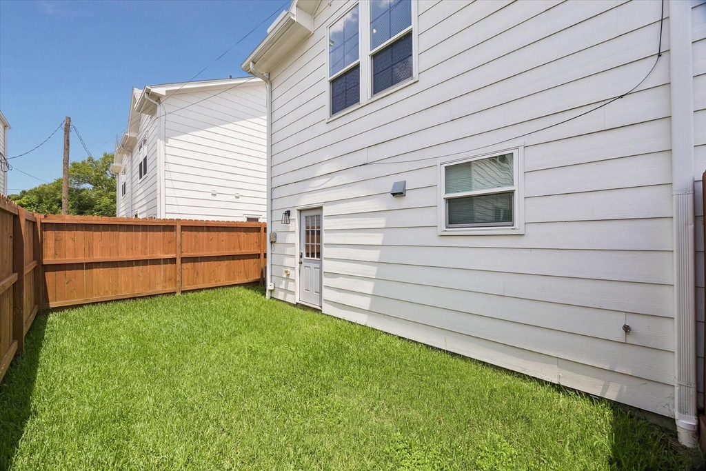 2749 Redrock Street - Photo 21