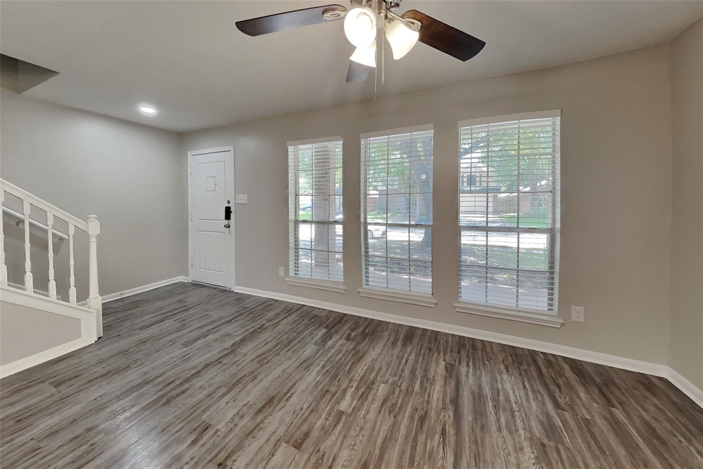 1227 Caraquet Drive - Photo 2