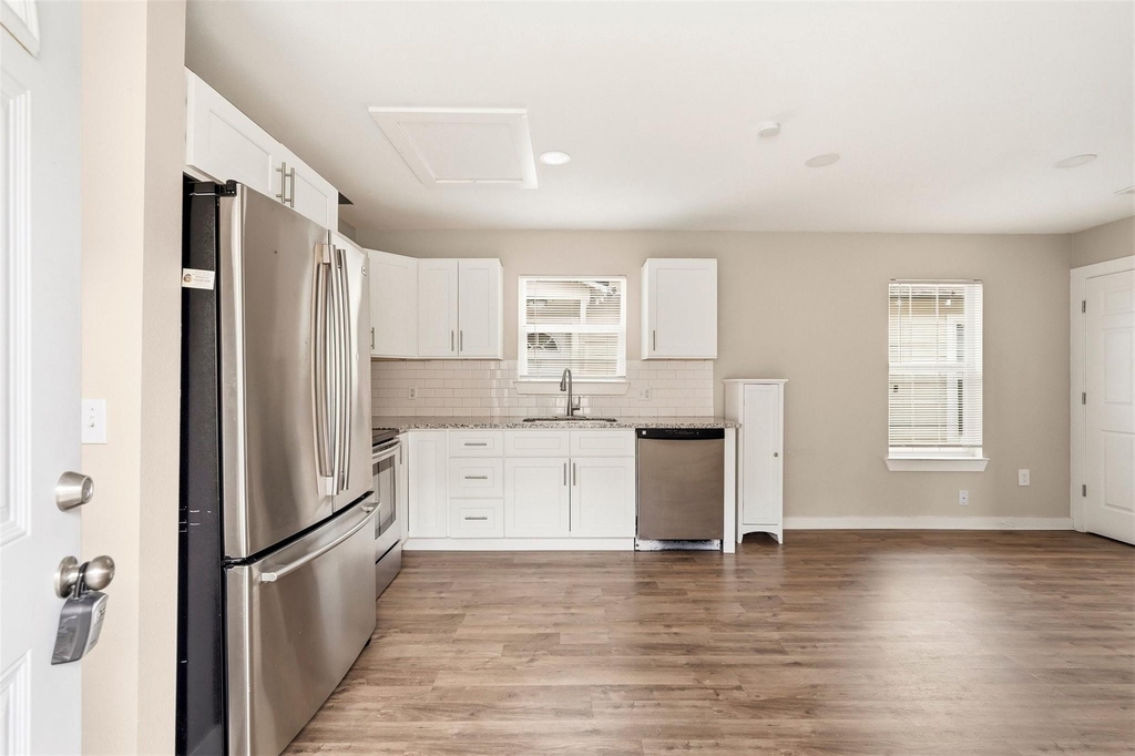 3822 Lila Street - Photo 0