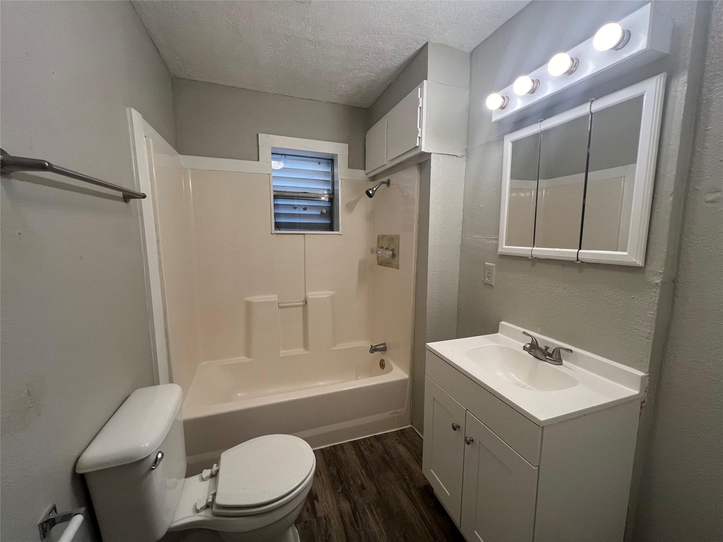 5501 Menard Avenue - Photo 4