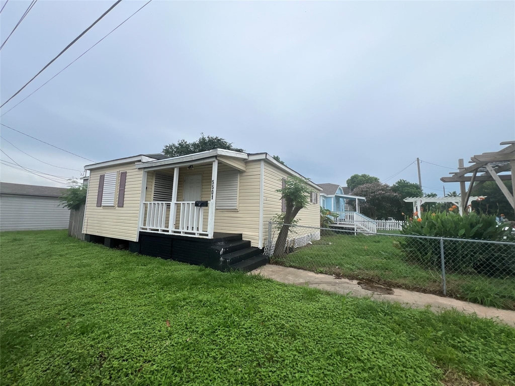5501 Menard Avenue - Photo 0