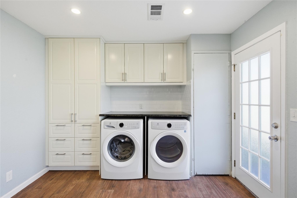 1704 Cherry Orchard Drive - Photo 6