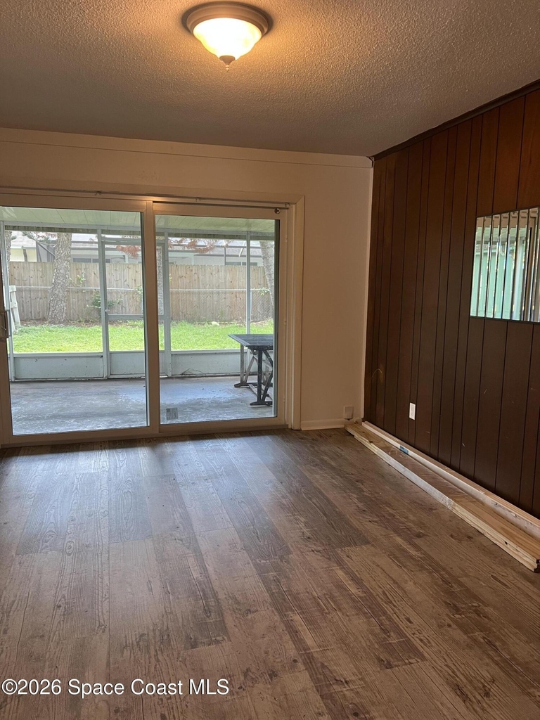 1719 Exeter Drive - Photo 5