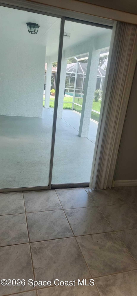 292 Carmel Drive N - Photo 14