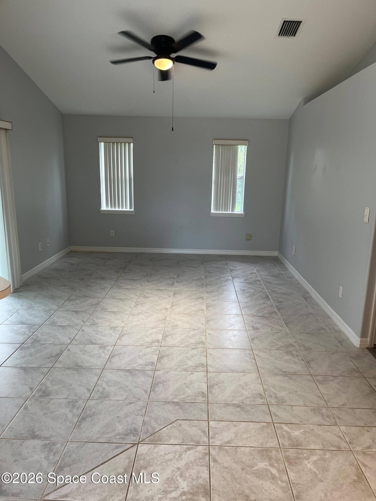 292 Carmel Drive N - Photo 13