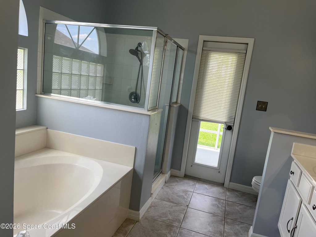 292 Carmel Drive N - Photo 22