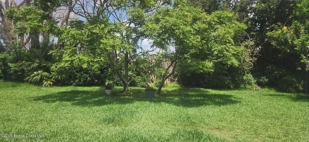 292 Carmel Drive N - Photo 35