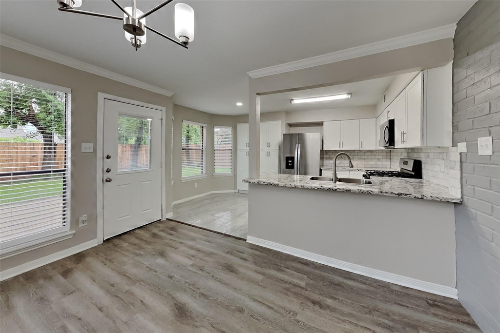 8718 Pines Place Drive - Photo 5