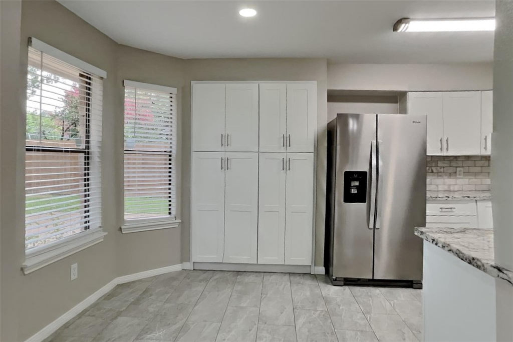 8718 Pines Place Drive - Photo 4