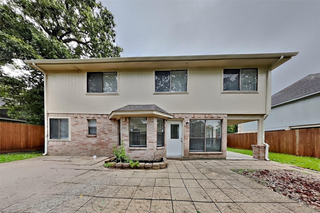 8718 Pines Place Drive - Photo 16