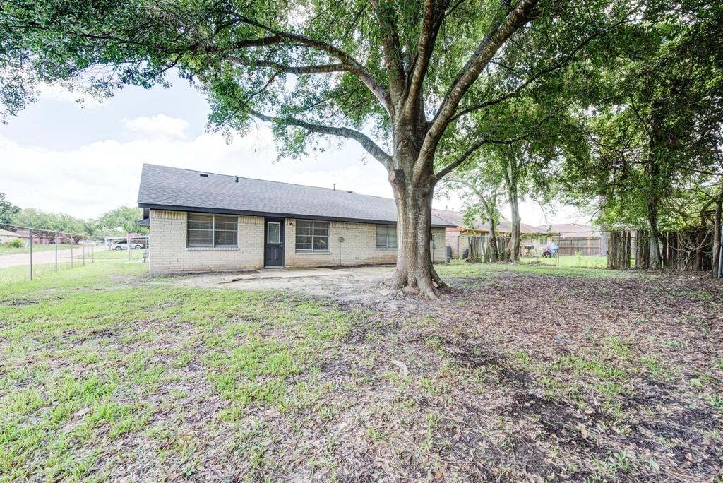 2035 Deerhurst Lane - Photo 17