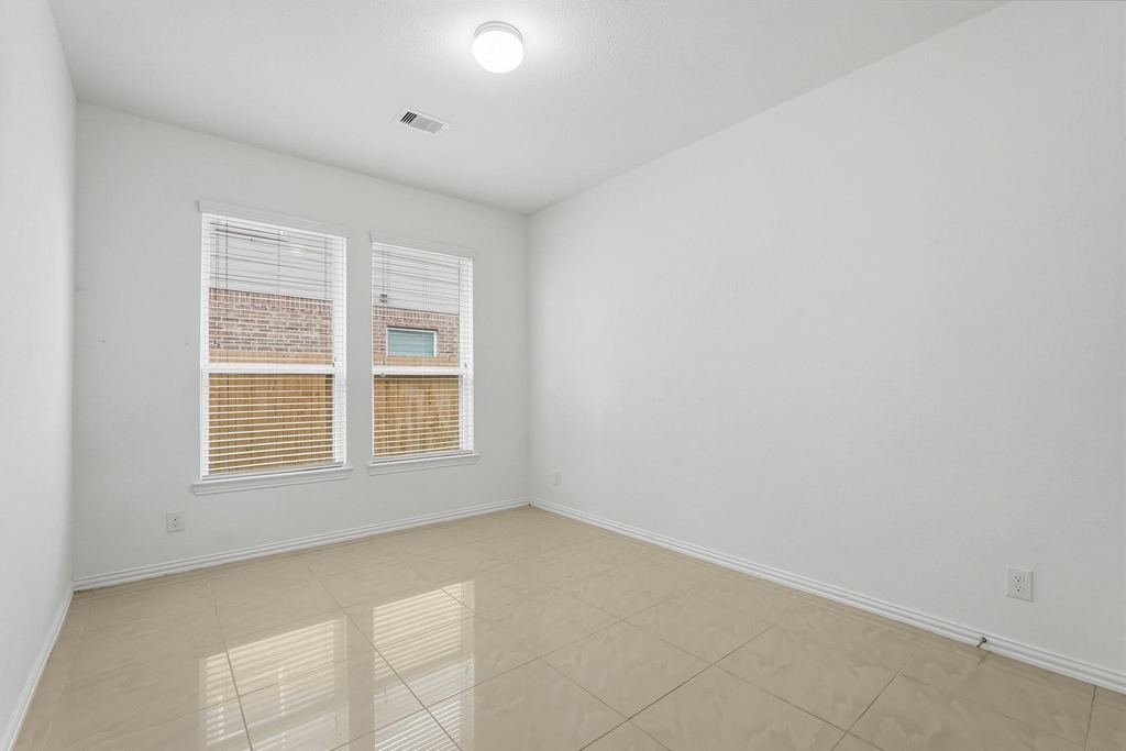 4703 Goldeneye Drive - Photo 19