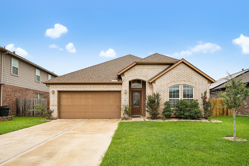 4703 Goldeneye Drive - Photo 0