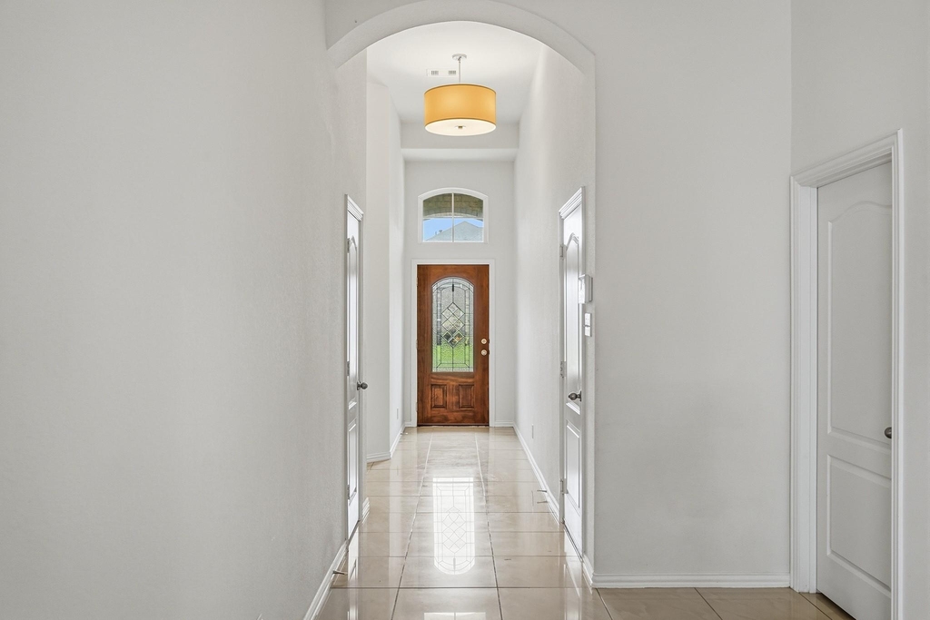 4703 Goldeneye Drive - Photo 2