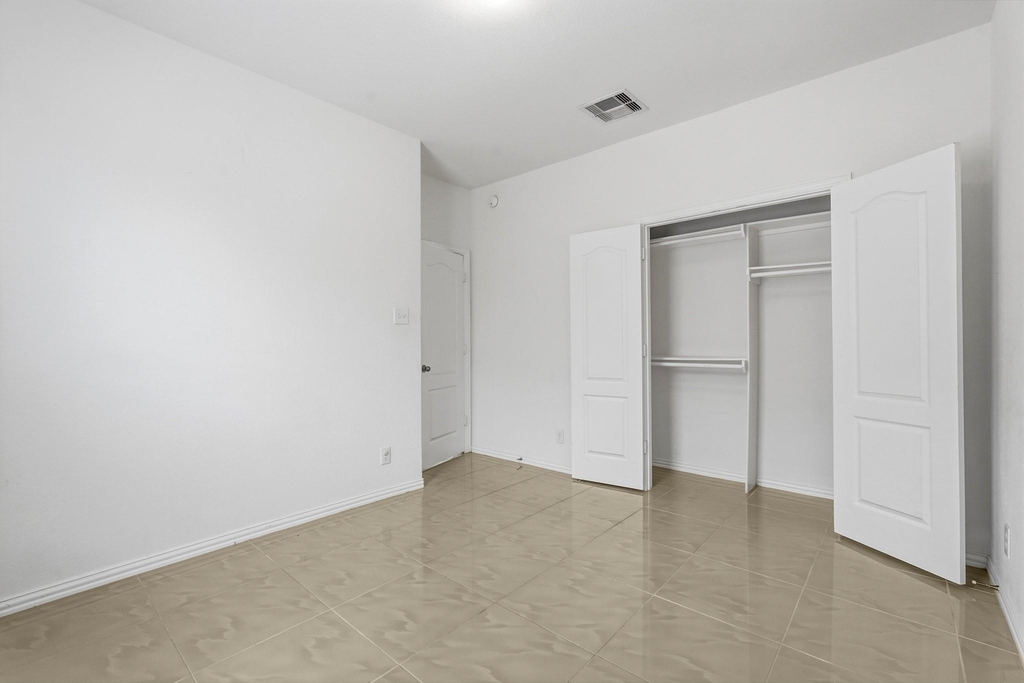 4703 Goldeneye Drive - Photo 16