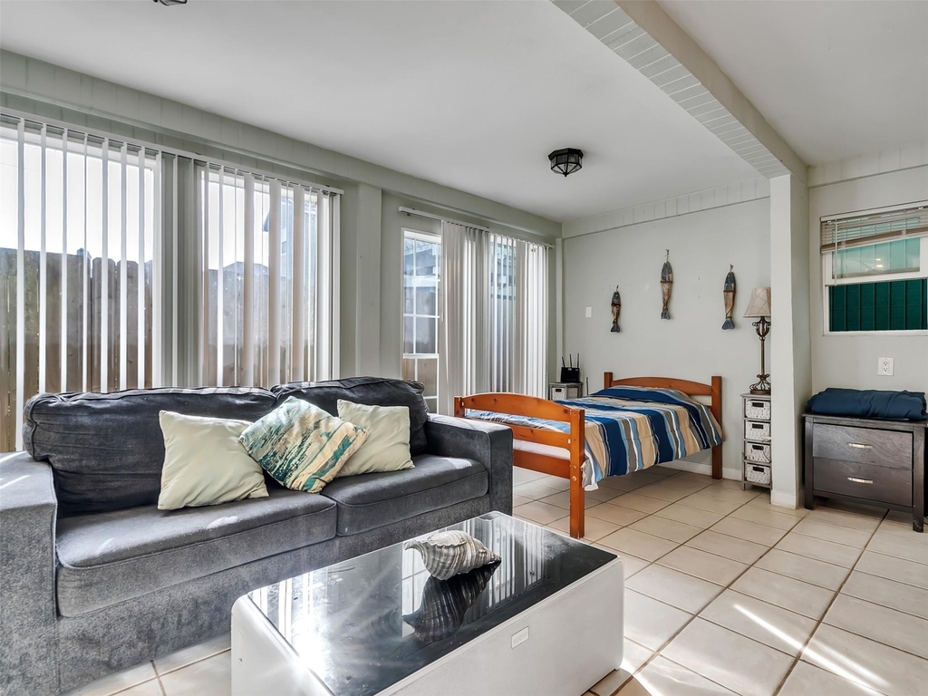 3529 Avenue M - Photo 11