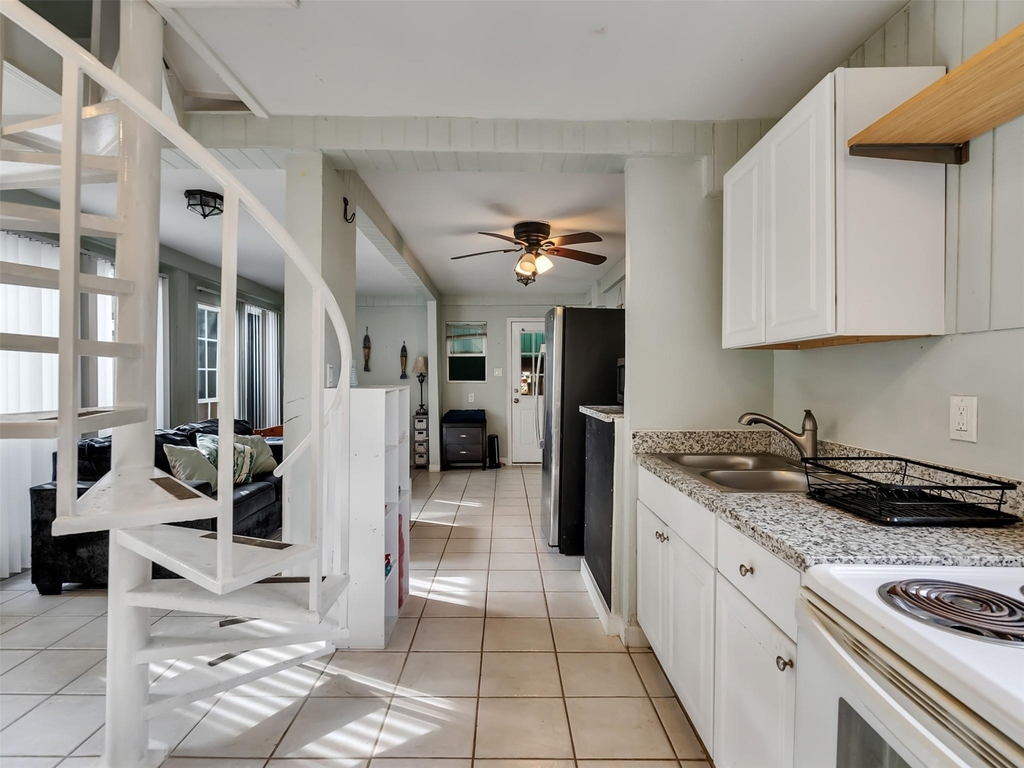 3529 Avenue M - Photo 10