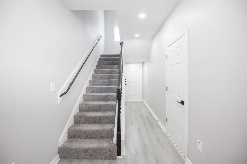 2519 Washington Street - Photo 2