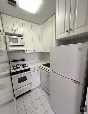 West 79 Street - Photo 1