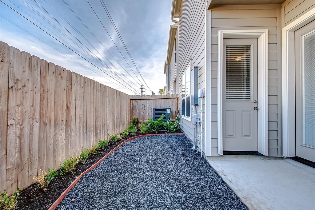 11014 Crescent Light Way - Photo 15