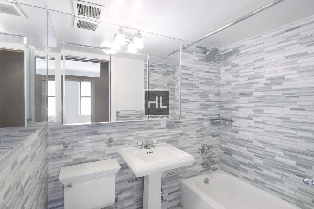 W 103rd St. - Photo 4