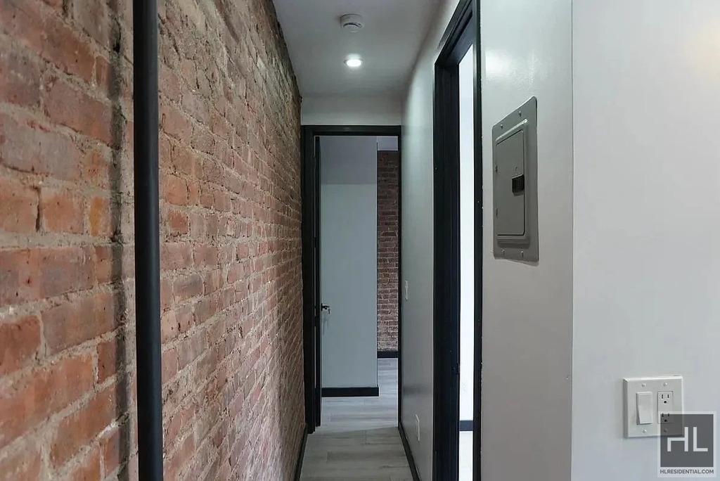 2nd Avenue - Photo 9