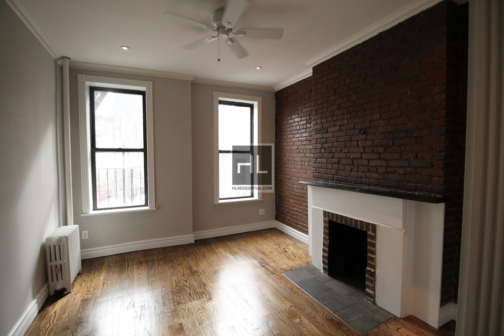Leroy Street - Photo 2