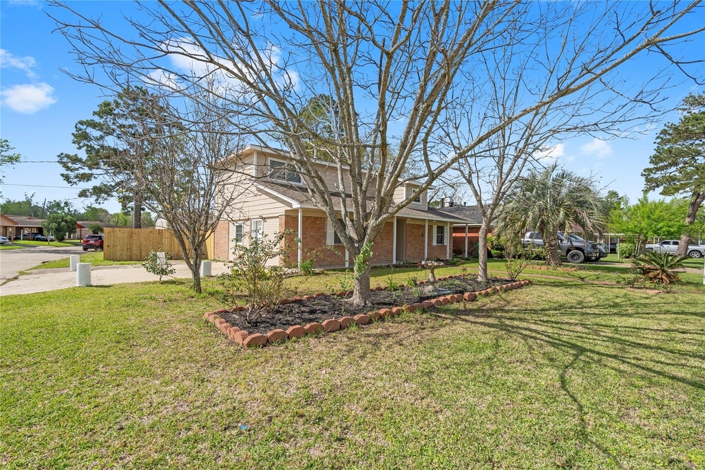907 Northbend Drive - Photo 1