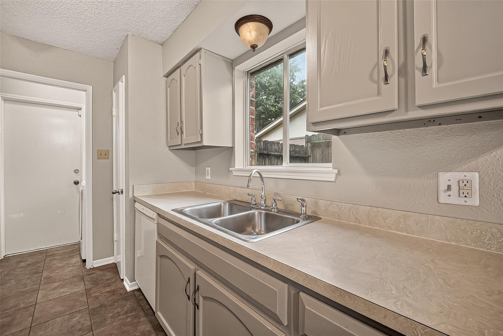 16451 Cavendish Drive - Photo 15