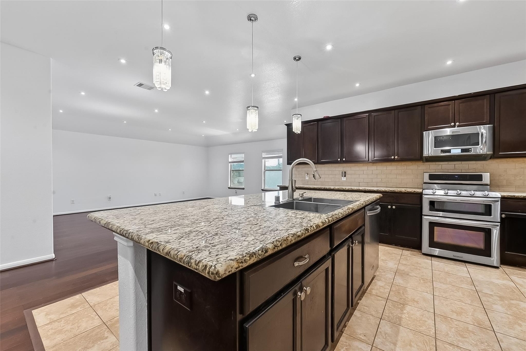 9322 Limestone Ranch Ln - Photo 11