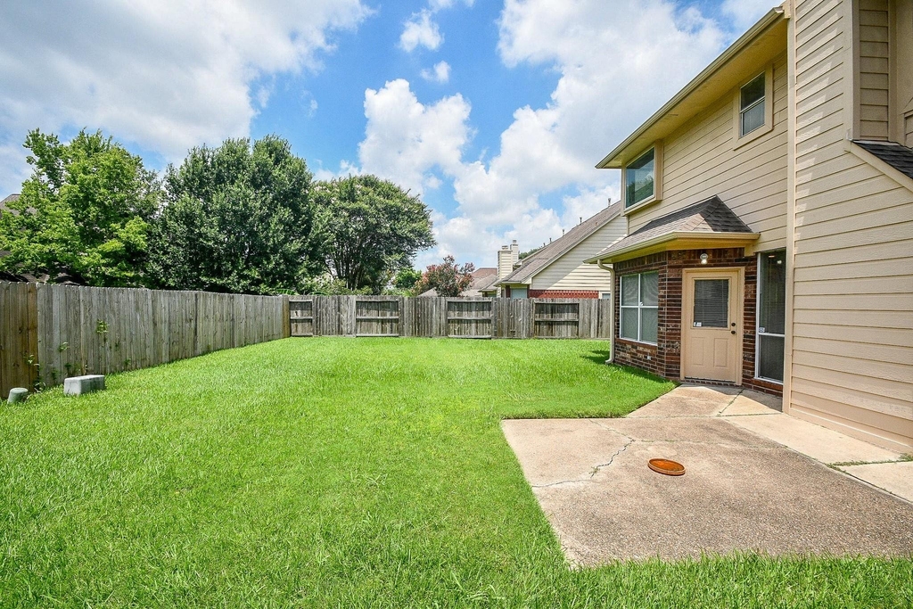 15715 Brookwood Lake Place - Photo 18