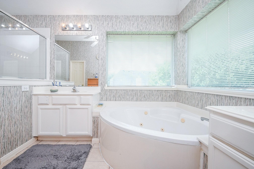 15715 Brookwood Lake Place - Photo 10