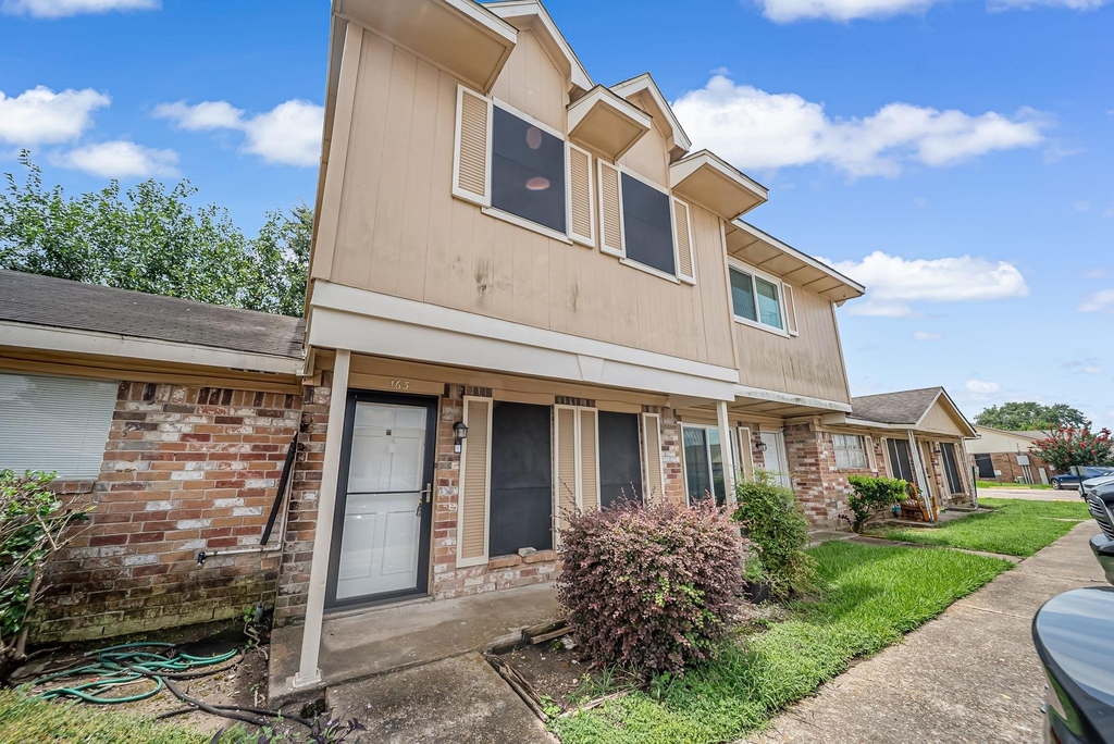 3368 Burke Road - Photo 0