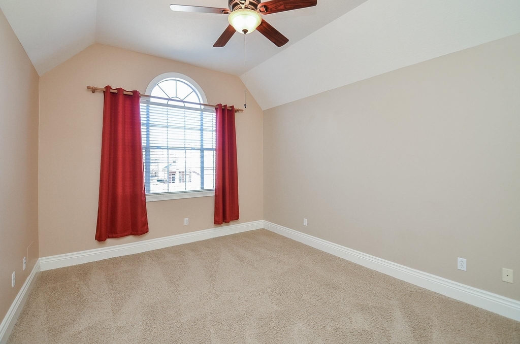 5835 Stratford Gardens Drive - Photo 17