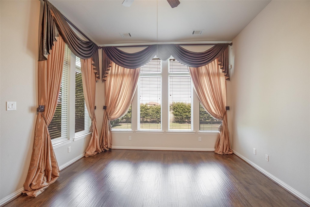 10406 Mossback Pine Road - Photo 4