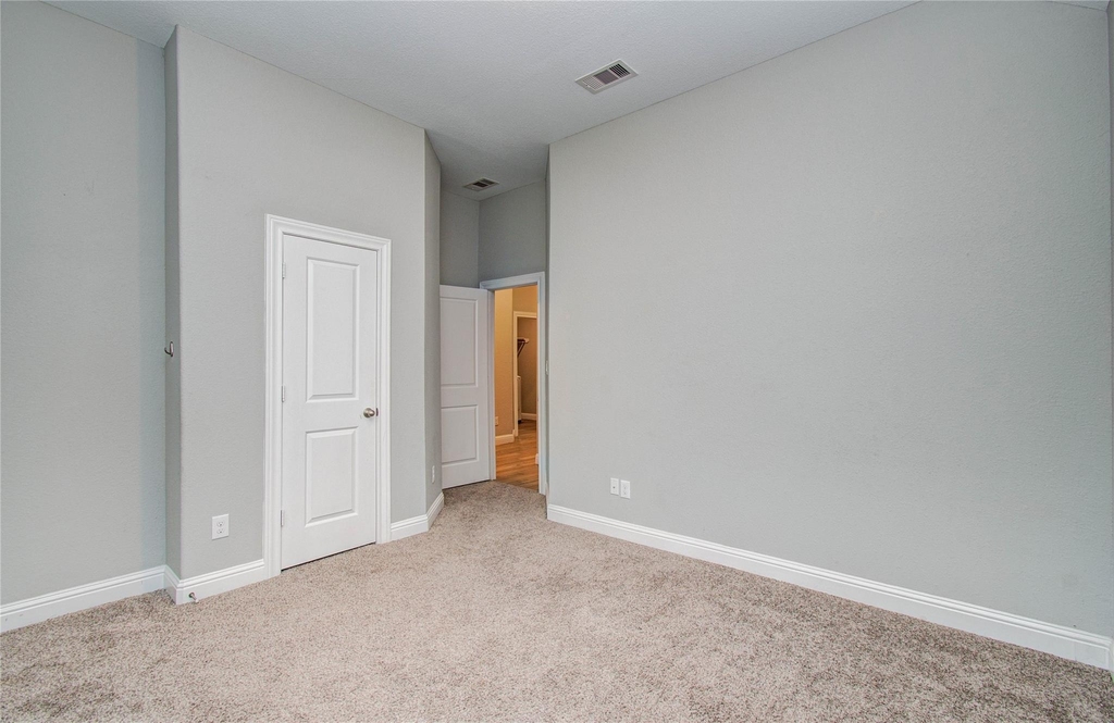 19029 Villa Lane - Photo 4