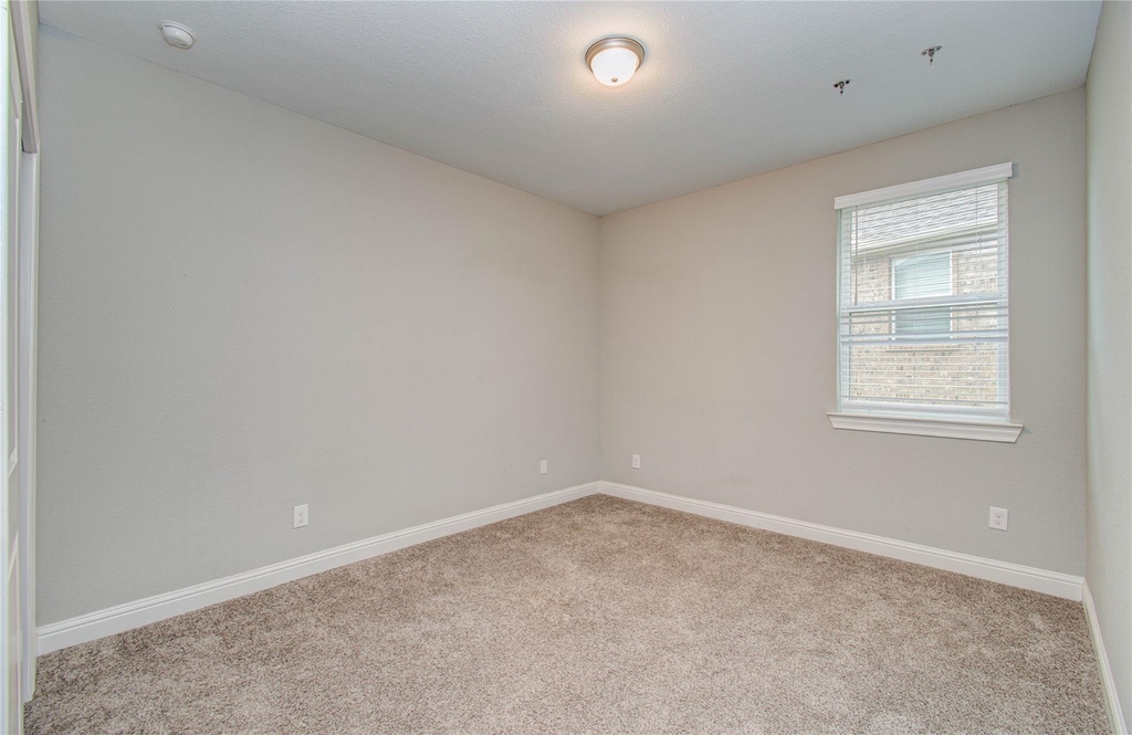 19029 Villa Lane - Photo 5