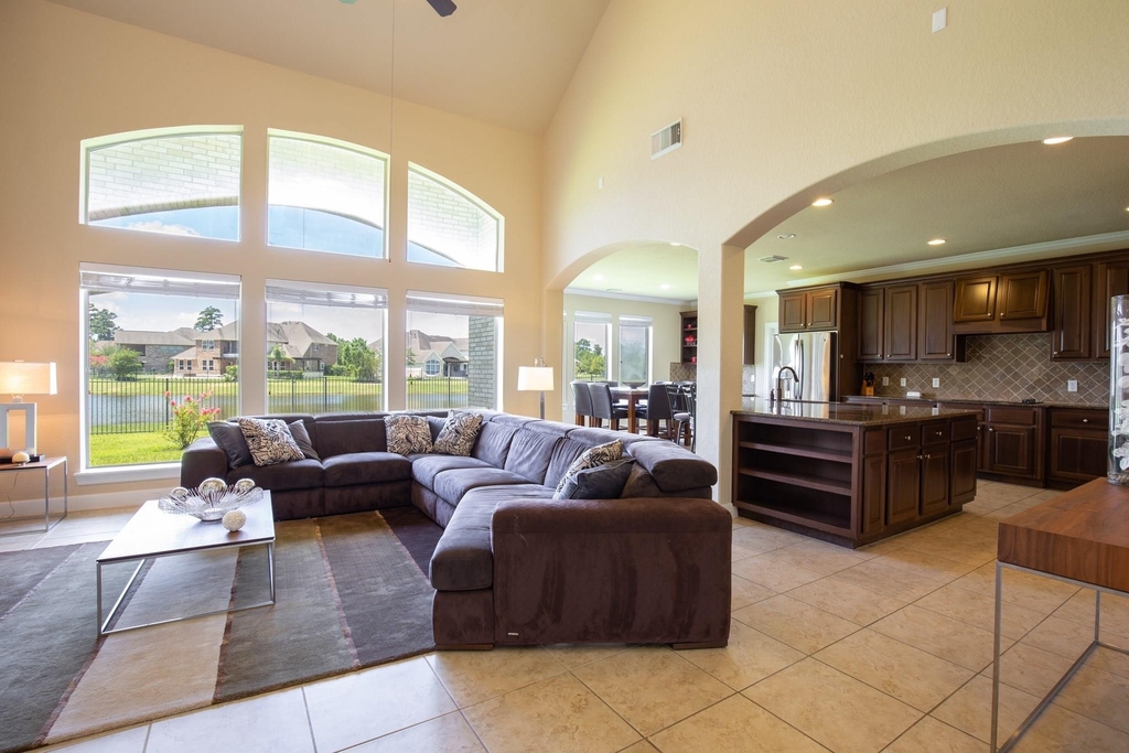 162 W Hullwood Court - Photo 9