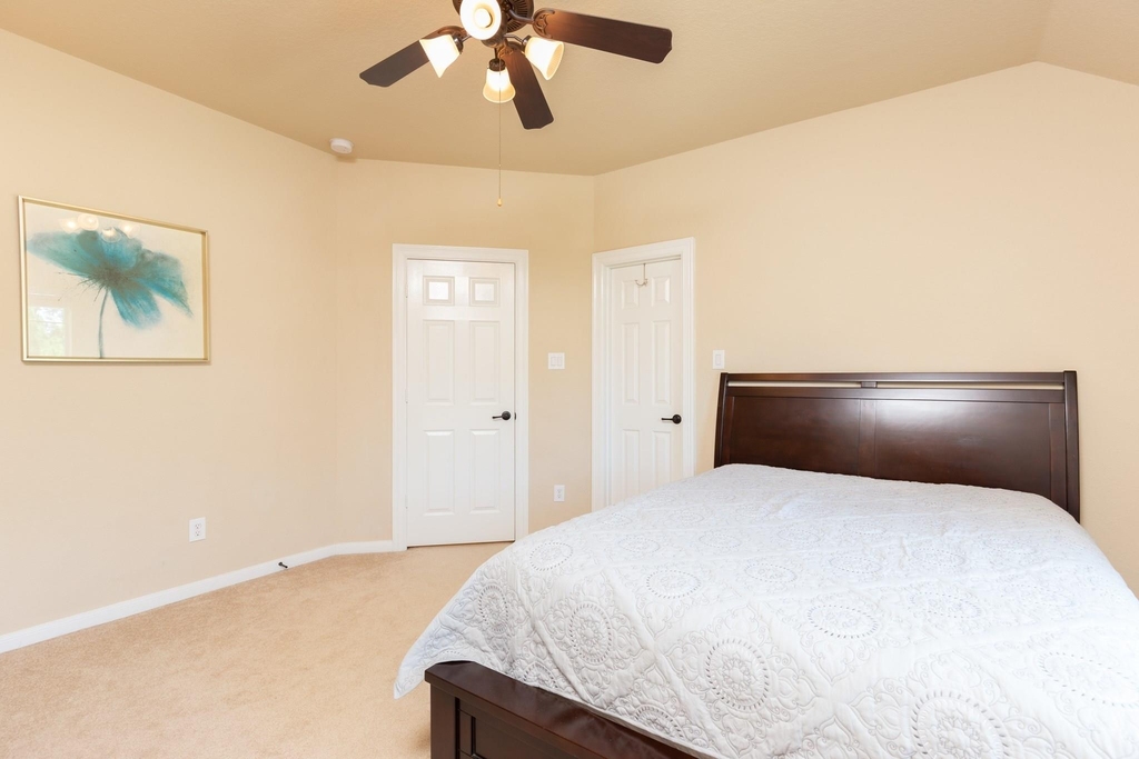162 W Hullwood Court - Photo 40