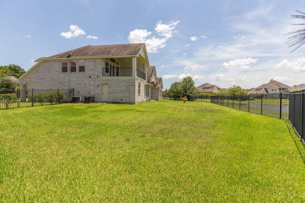 162 W Hullwood Court - Photo 49