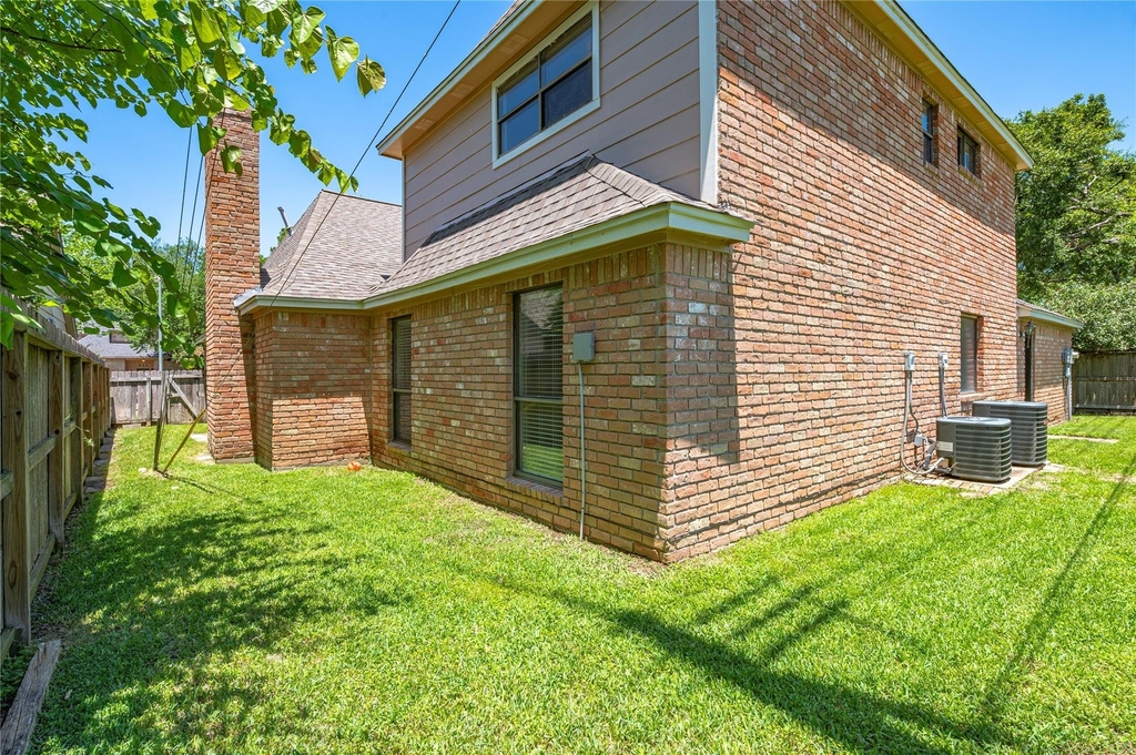 911 Montview Drive - Photo 39