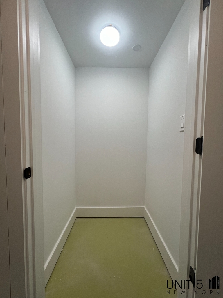 255 Clarkson Avenue - Photo 7