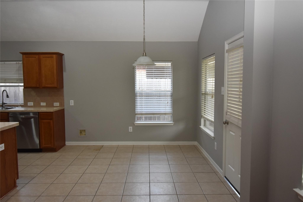 9518 Brackenton Crest Drive - Photo 7