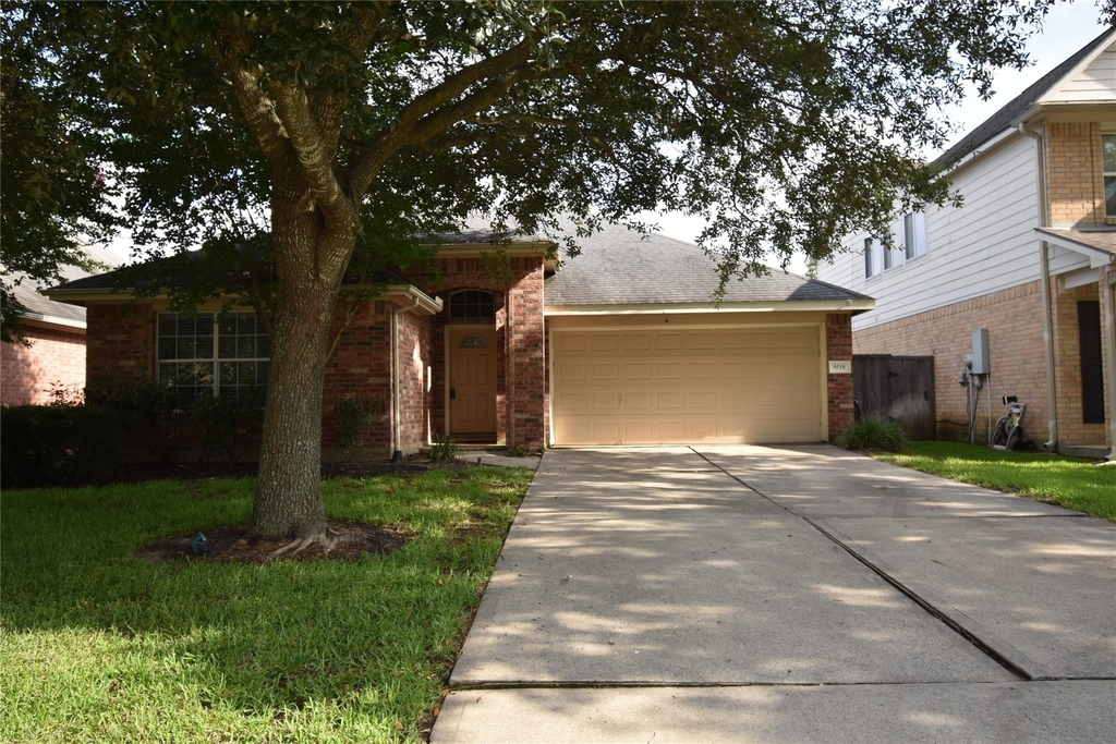 9518 Brackenton Crest Drive - Photo 0