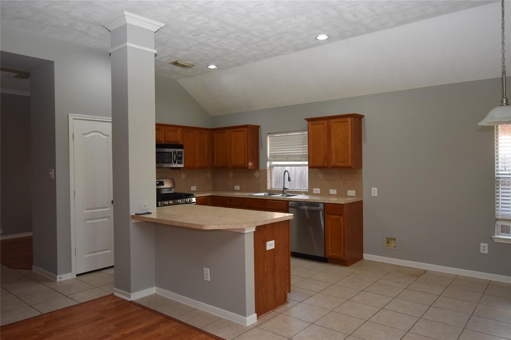 9518 Brackenton Crest Drive - Photo 5