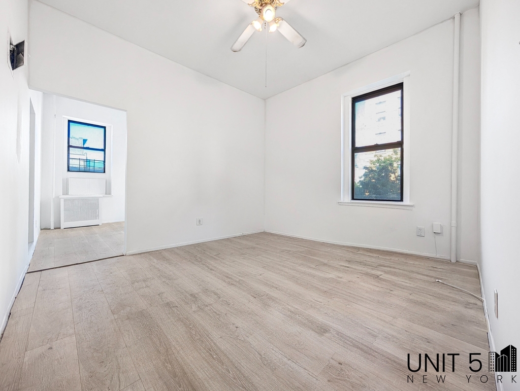 182 Havemeyer Street - Photo 3
