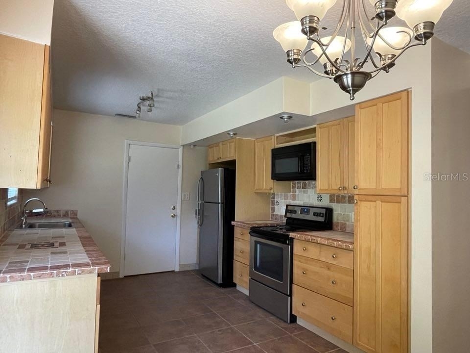 512 Galloway Avenue - Photo 3