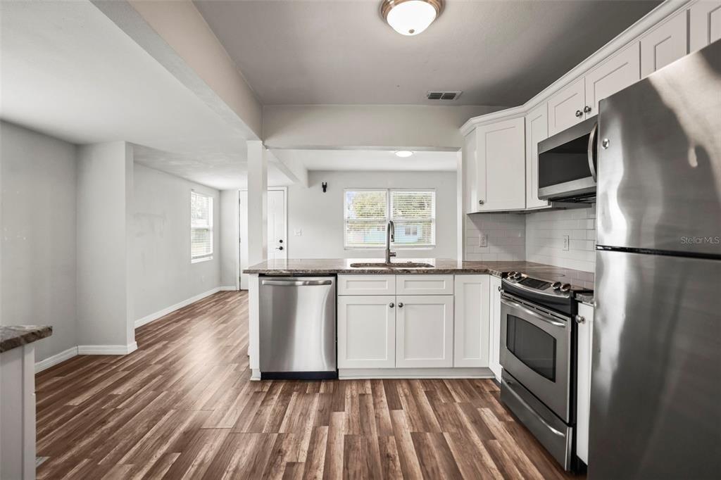 2601 16th Avenue N - Photo 8