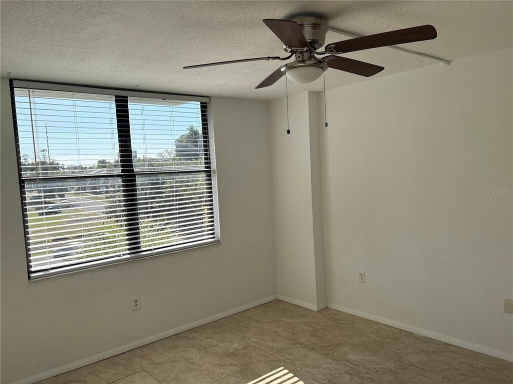 701 S Madison Avenue - Photo 15