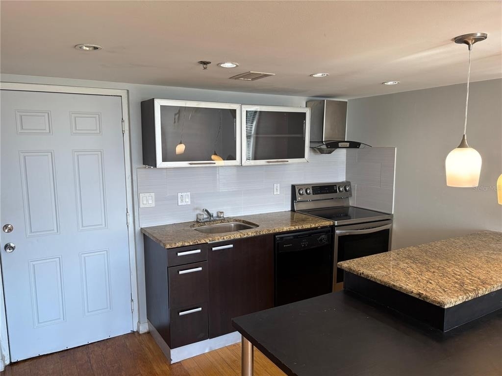 701 S Madison Avenue - Photo 1